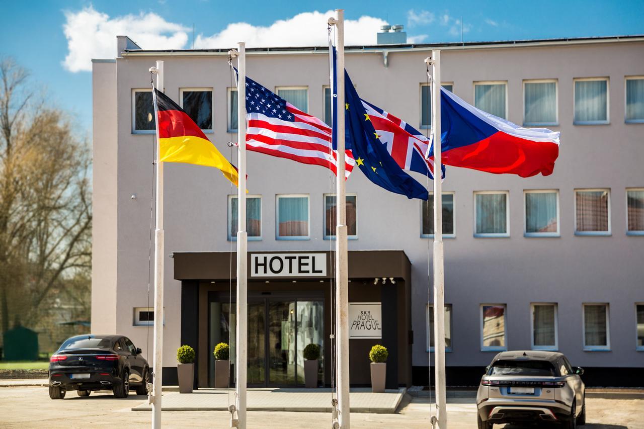 Skyhotel Prag Exteriör bild